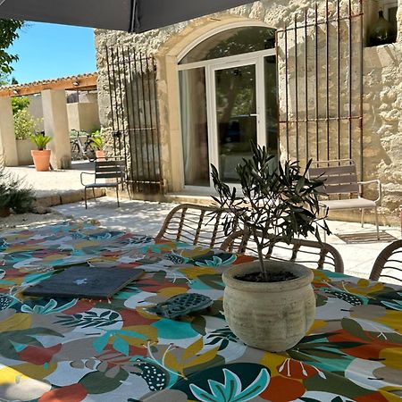 Mas Le Petit Paradou Exterior photo